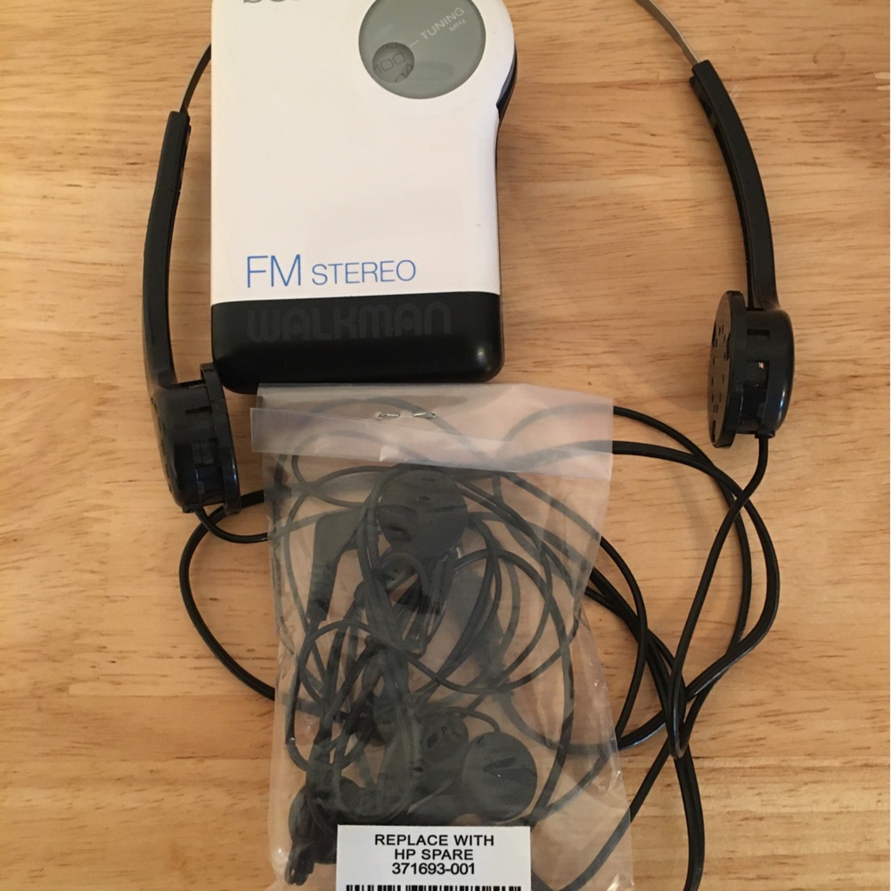 Sony Walkman - Picture 3 of 4
